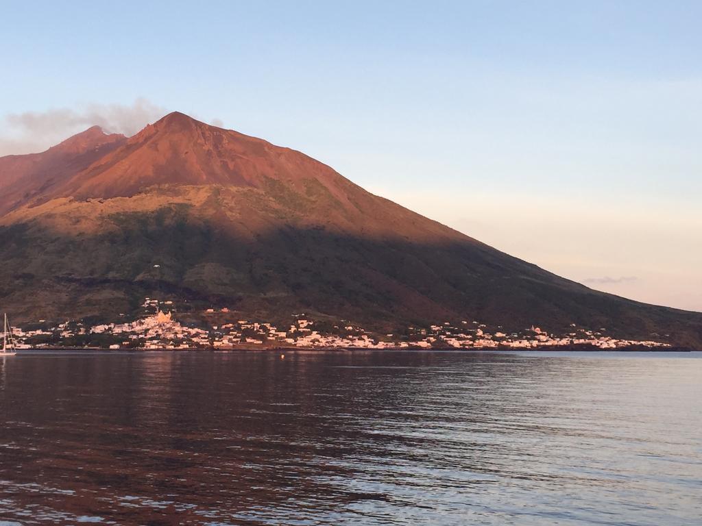 Schicciolina Villa Stromboli Bagian luar foto